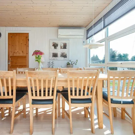 4 Star In Hejls-by Traum *