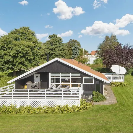 4 Star In Hejls-by Traum *
